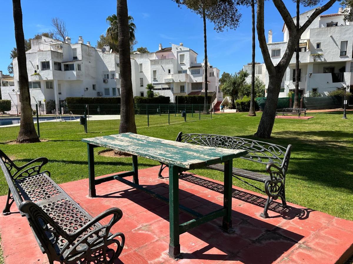 Family Home Near The Beach - Eaw Homes Μαρμπέλλα Εξωτερικό φωτογραφία