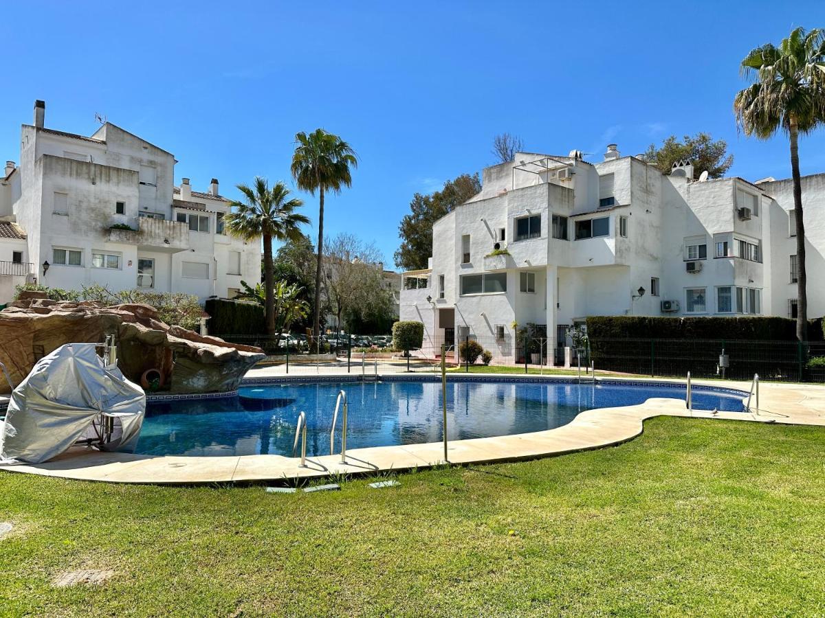 Family Home Near The Beach - Eaw Homes Μαρμπέλλα Εξωτερικό φωτογραφία
