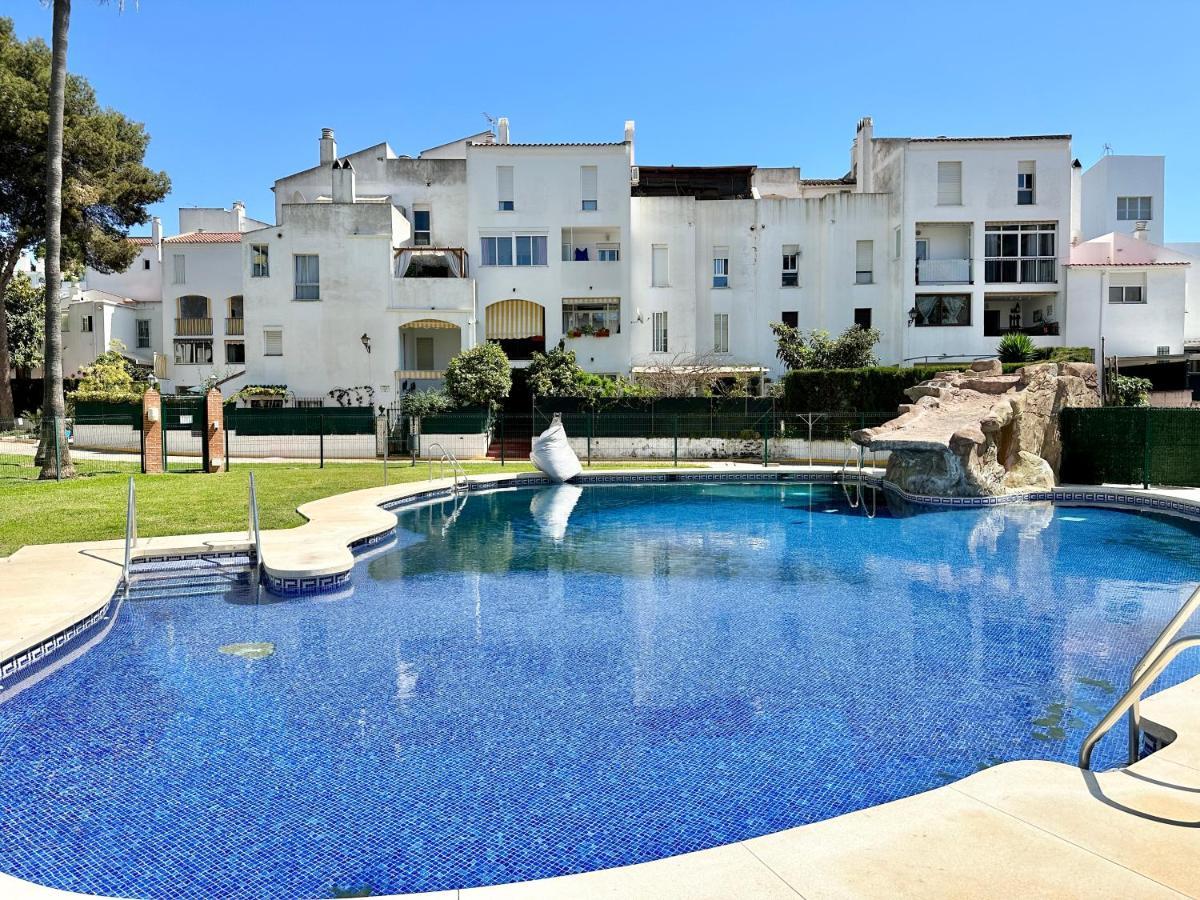 Family Home Near The Beach - Eaw Homes Μαρμπέλλα Εξωτερικό φωτογραφία