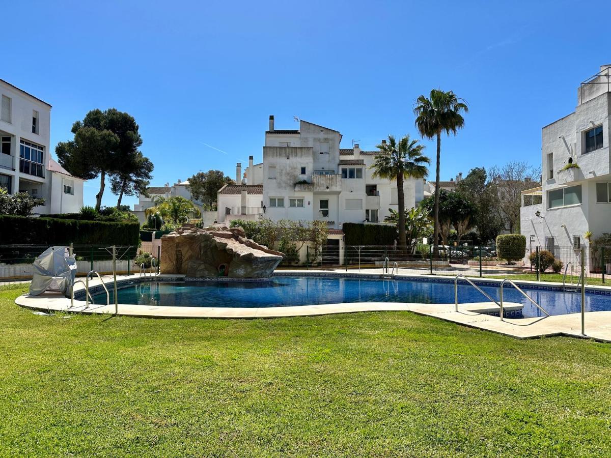 Family Home Near The Beach - Eaw Homes Μαρμπέλλα Εξωτερικό φωτογραφία