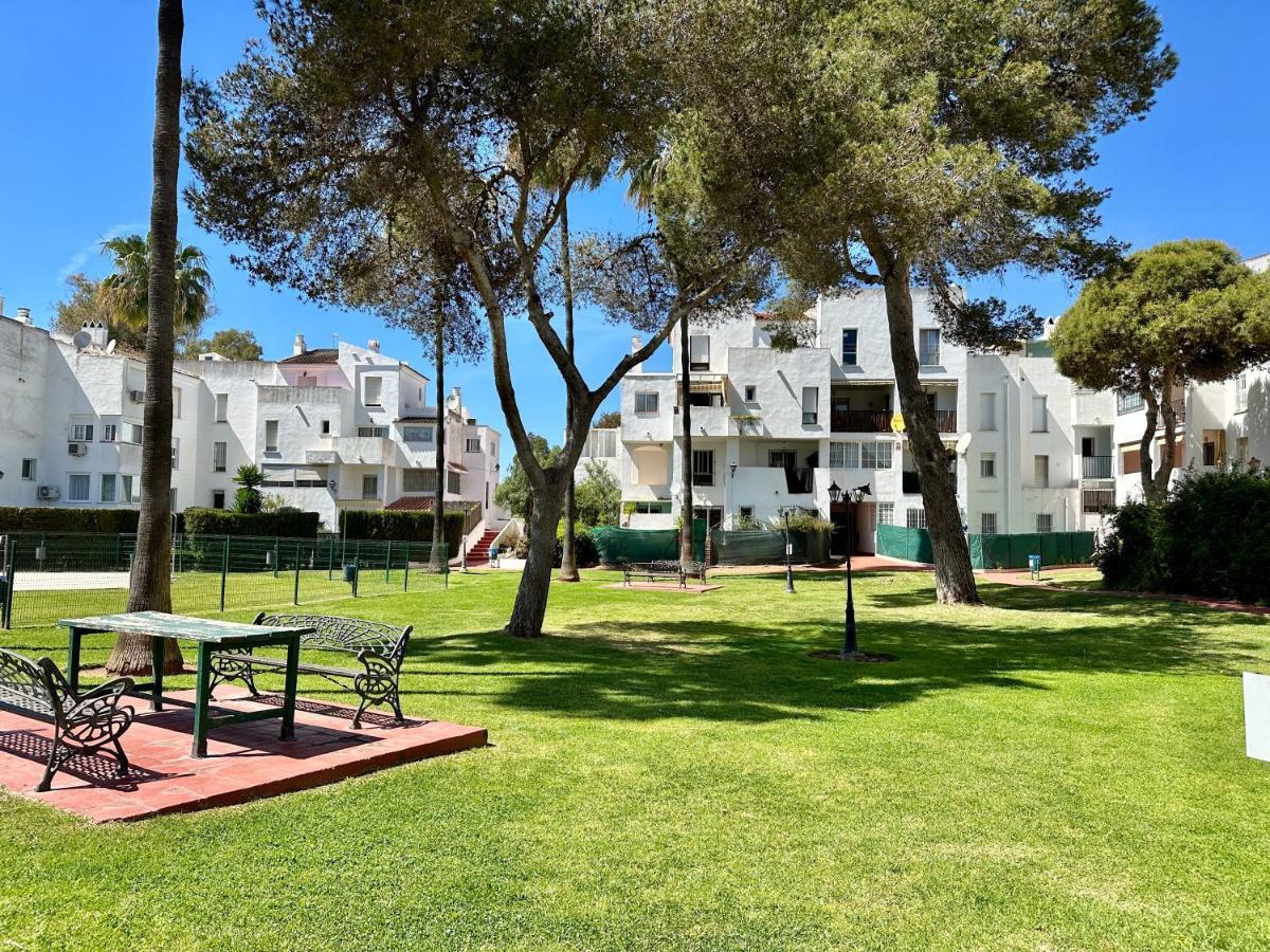 Family Home Near The Beach - Eaw Homes Μαρμπέλλα Εξωτερικό φωτογραφία